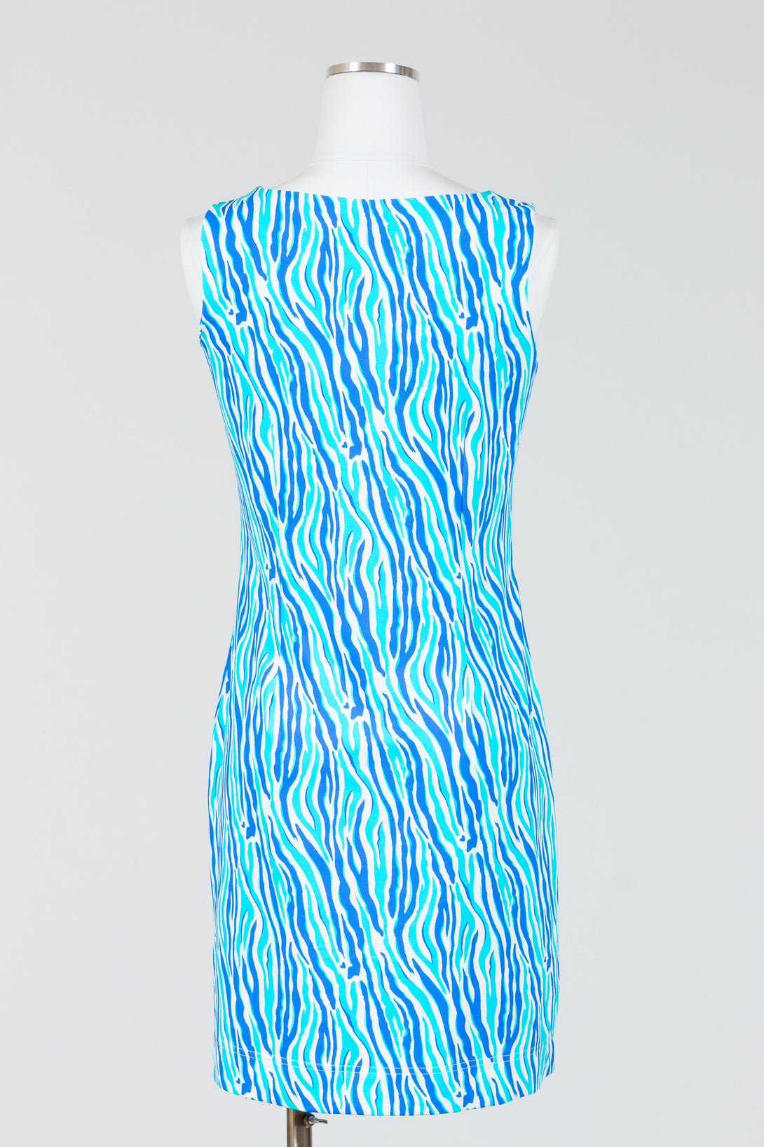 LuluB-Sleeveless-Travel-Dress-Blue-Waves