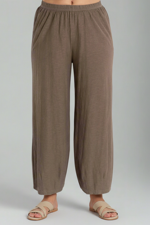 Cropped Pant with Darts