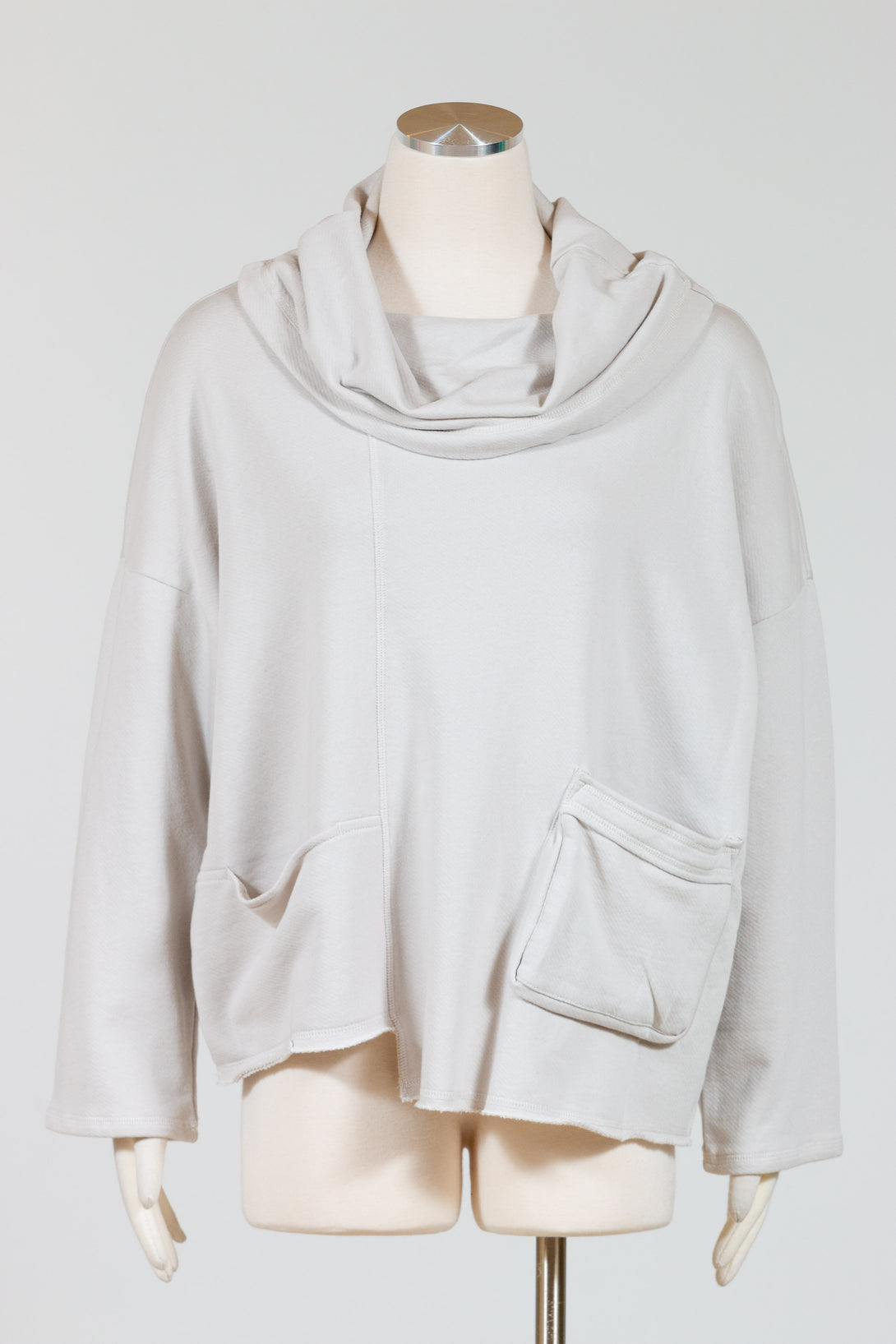 Liv-Habitat-Chill-Pullover-FrenchTerry-Sand-Grey