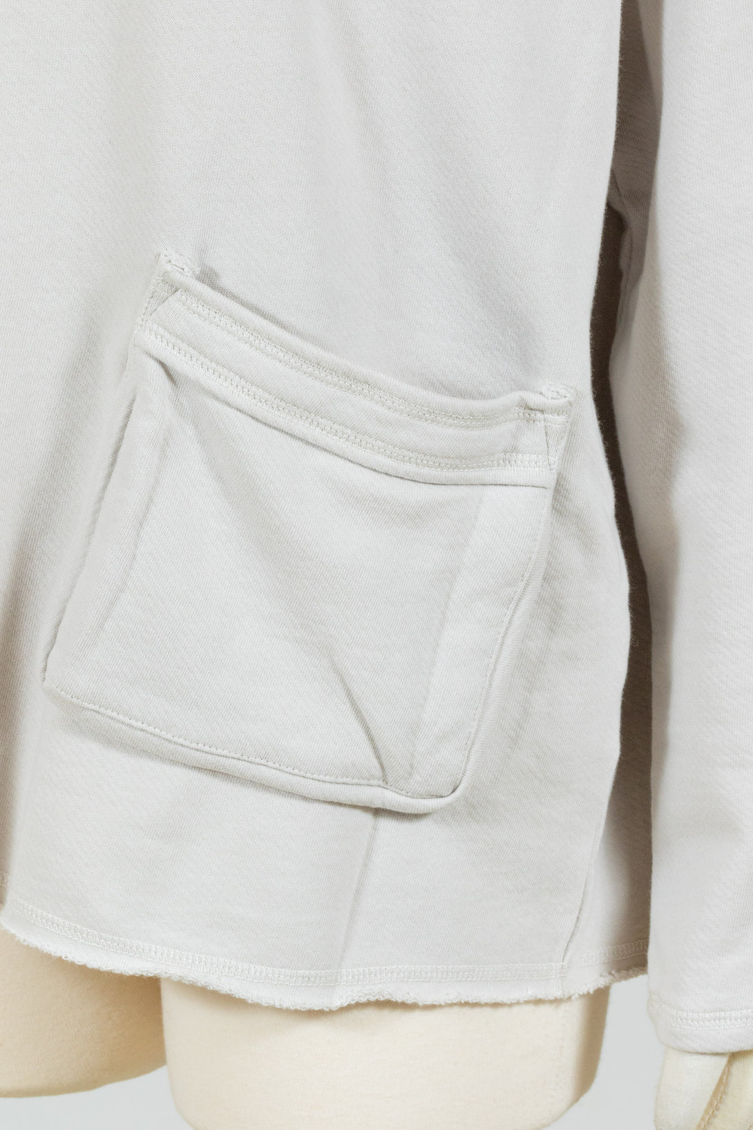 Liv-Habitat-Chill-Pullover-FrenchTerry-Sand-Grey