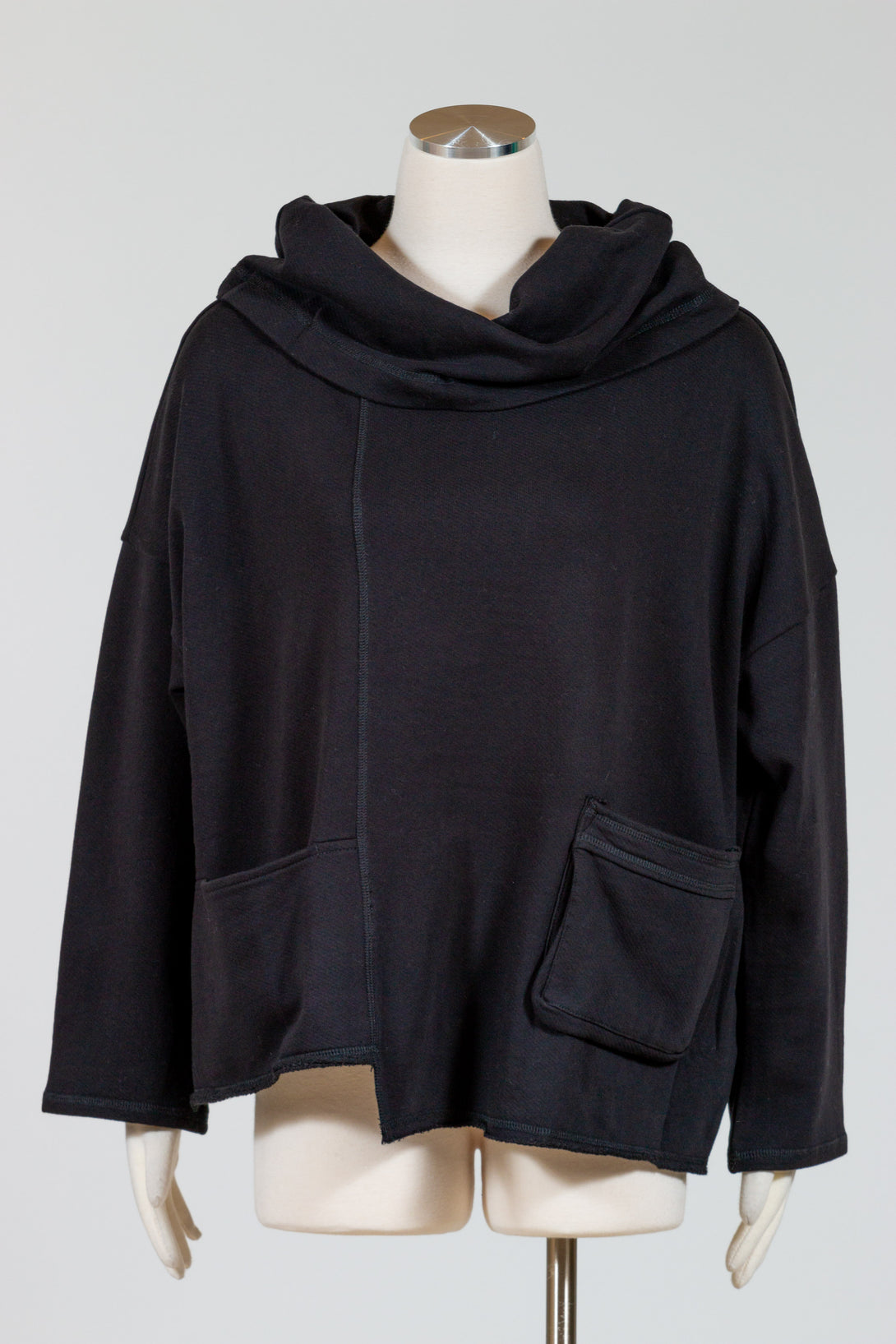 Liv-Habitat-Chill-Pullover-FrenchTerry-Black