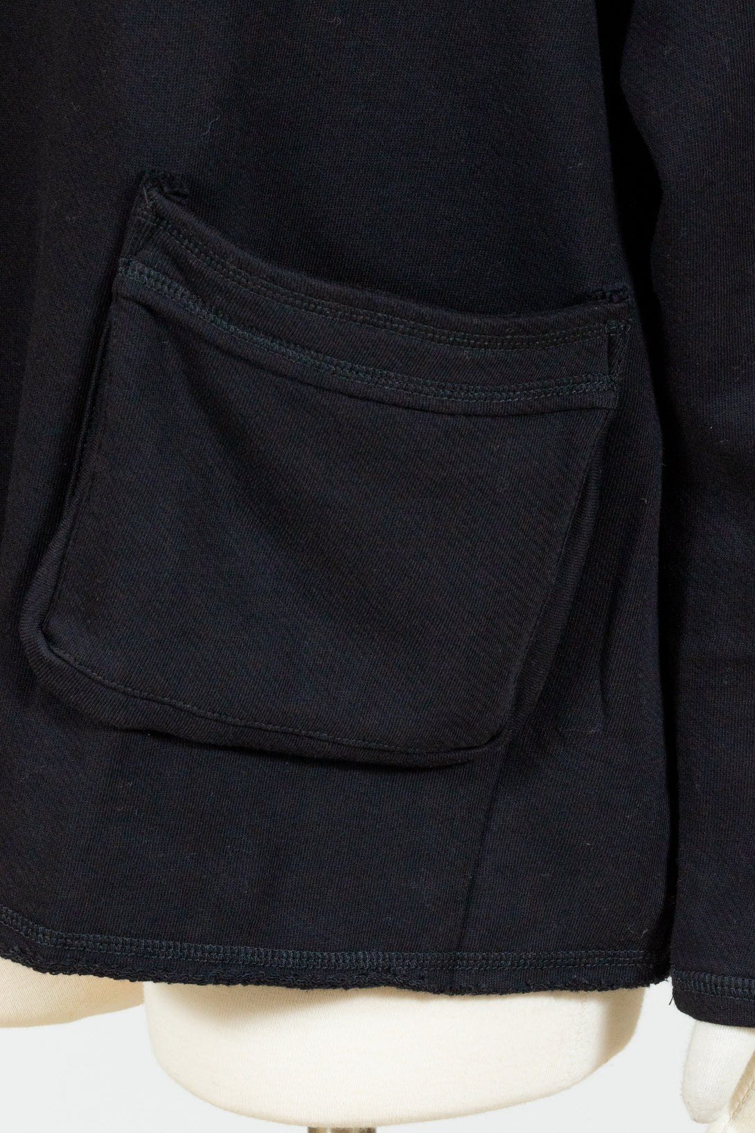 Liv-Habitat-Chill-Pullover-FrenchTerry-Black