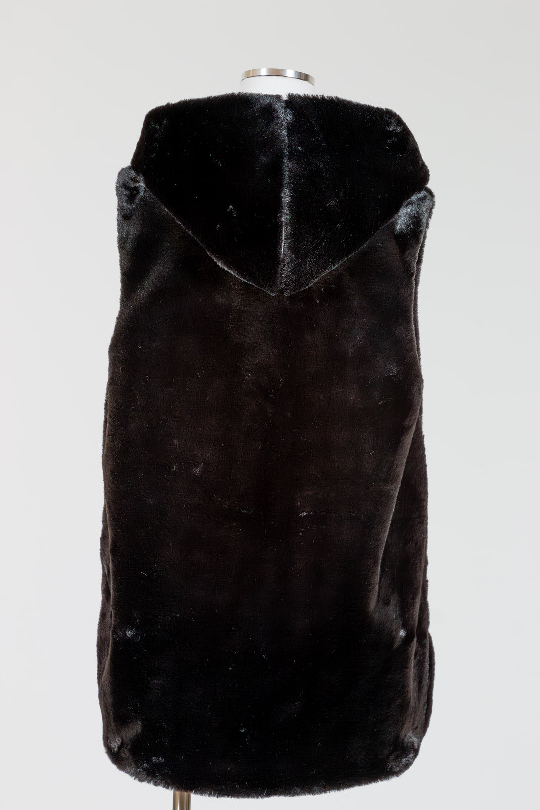Capote-Lola-Hooded-Vest-FauxFur-Black