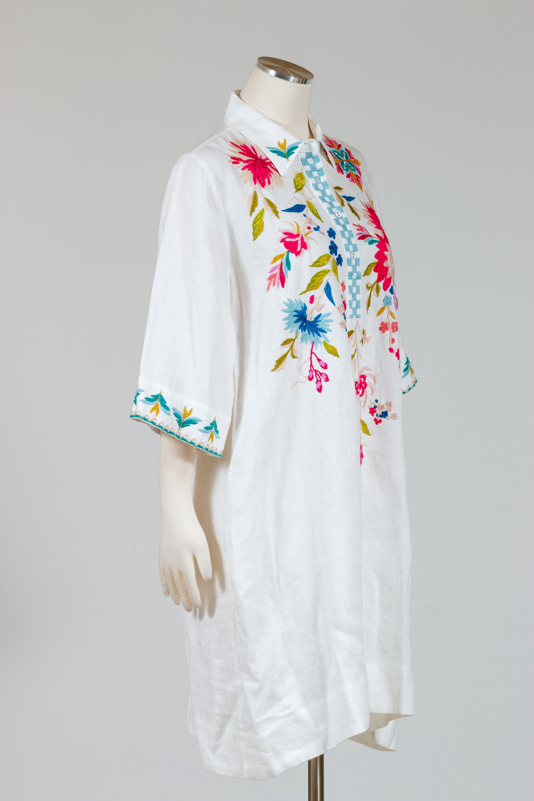 JohnnyWas-JulieHenley-Kimono-Dress-White-Embroidered