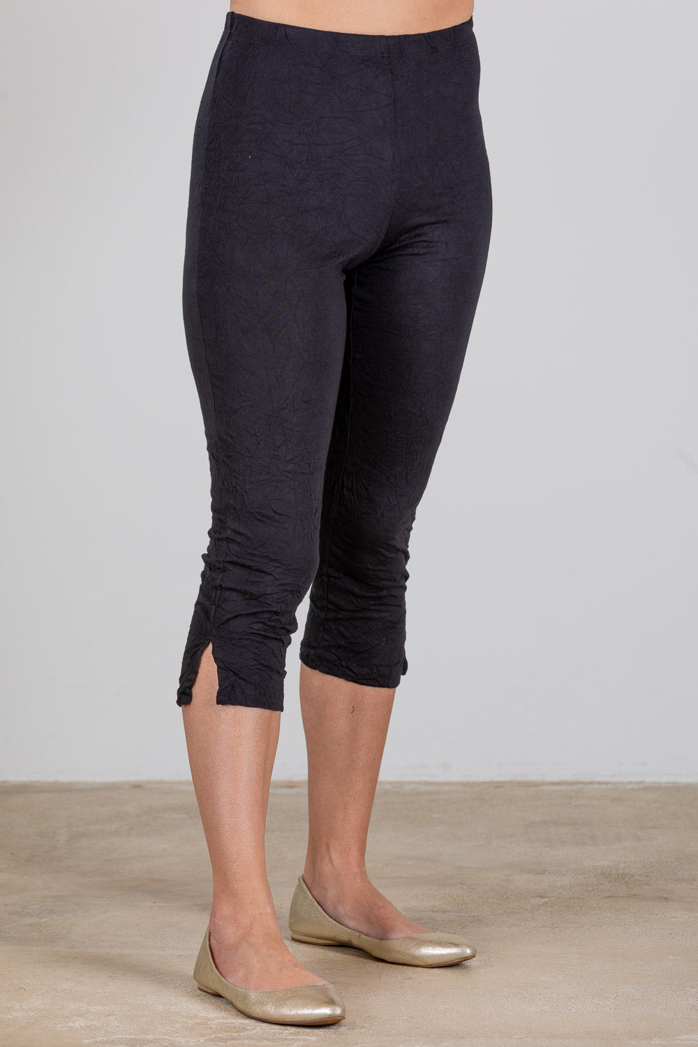 Chalet's Slit Pant (Crinkle) Black