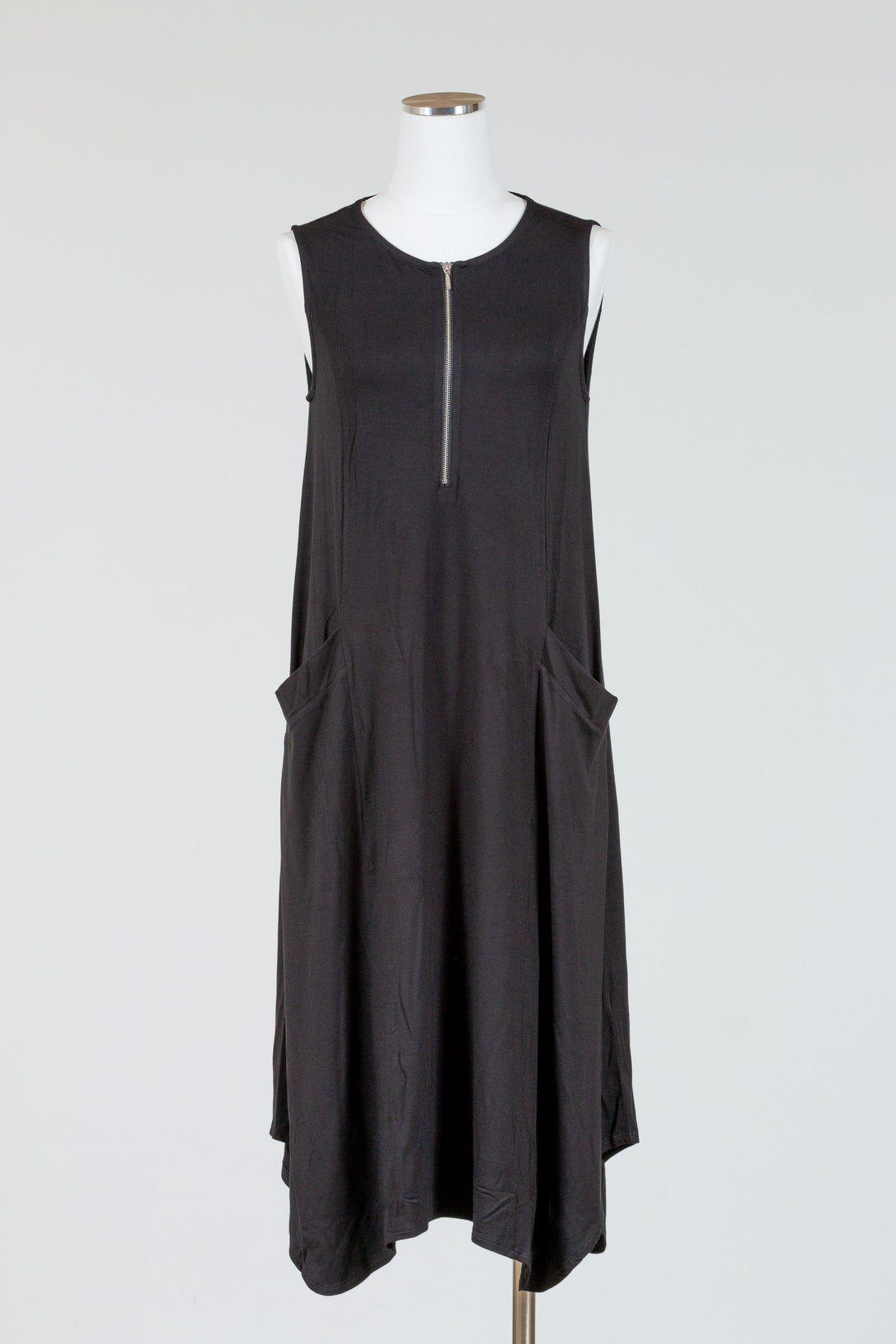 LIV-Habitat-Arthouse-Knit-ZipIt-Dress-Black