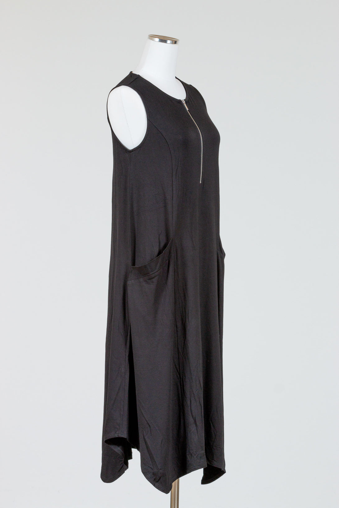 LIV-Habitat-Arthouse-Knit-ZipIt-Dress-Black