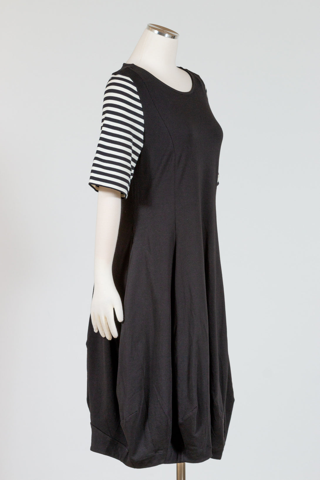 Alembika-Urban-Daytime-Cocoon-Dress-Stripes-Black