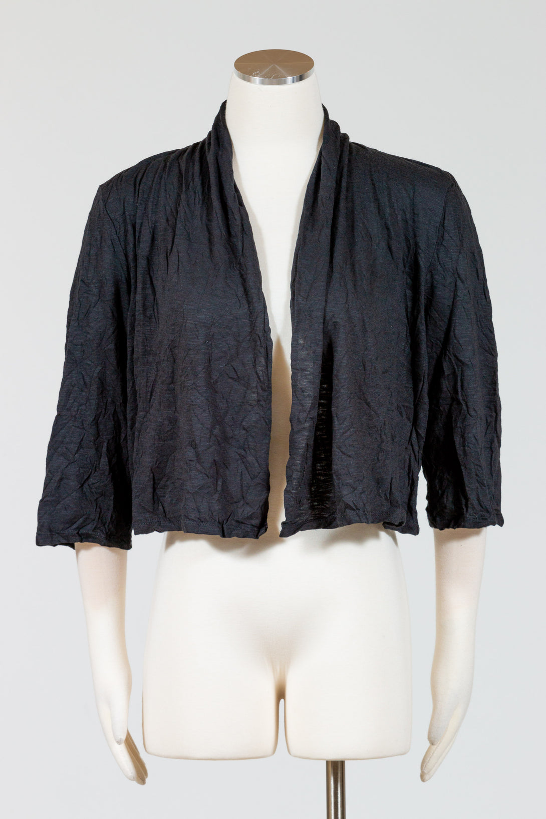 LIV-Habitat-Cropped-Jacket-Black