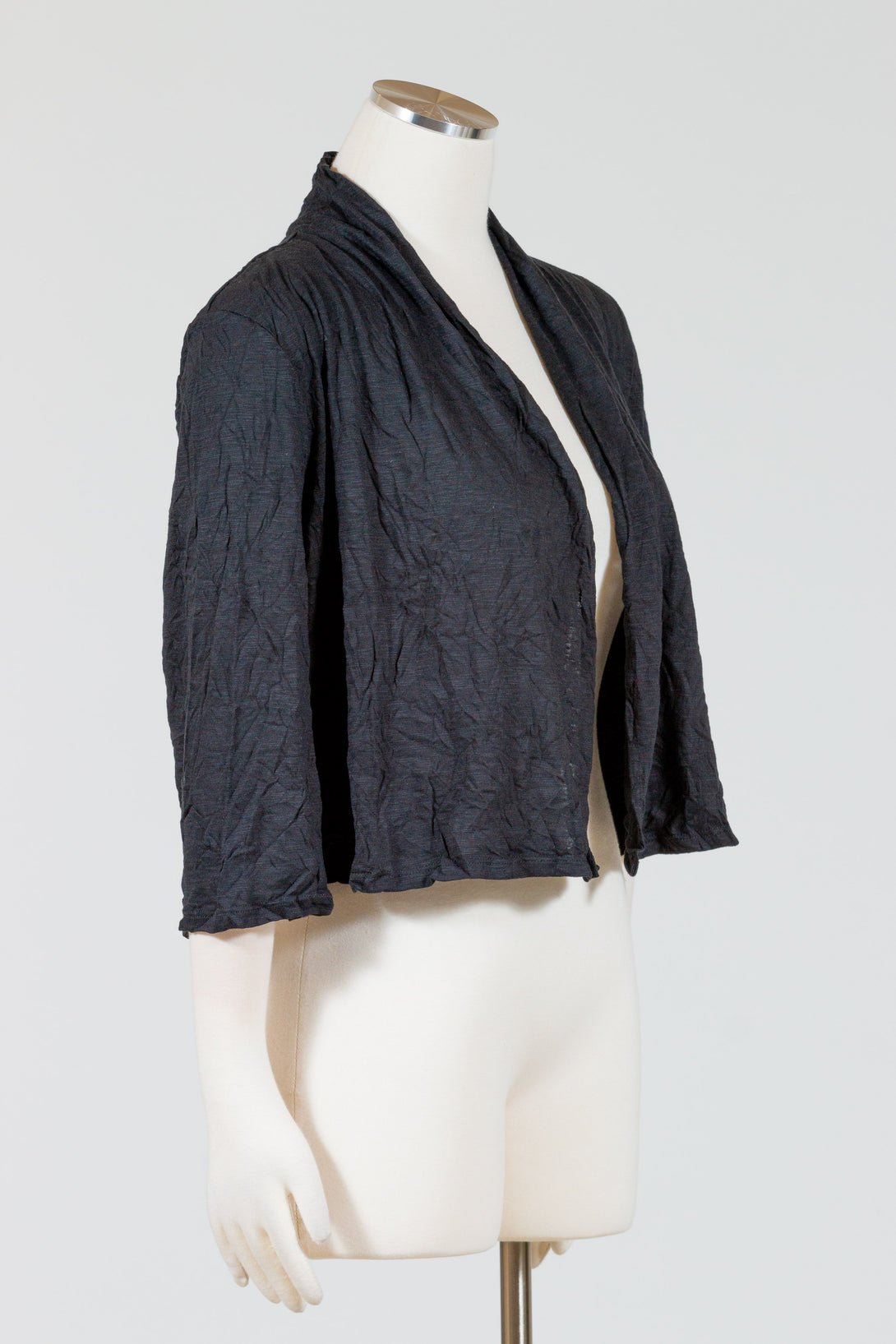 LIV-Habitat-Cropped-Jacket-Black
