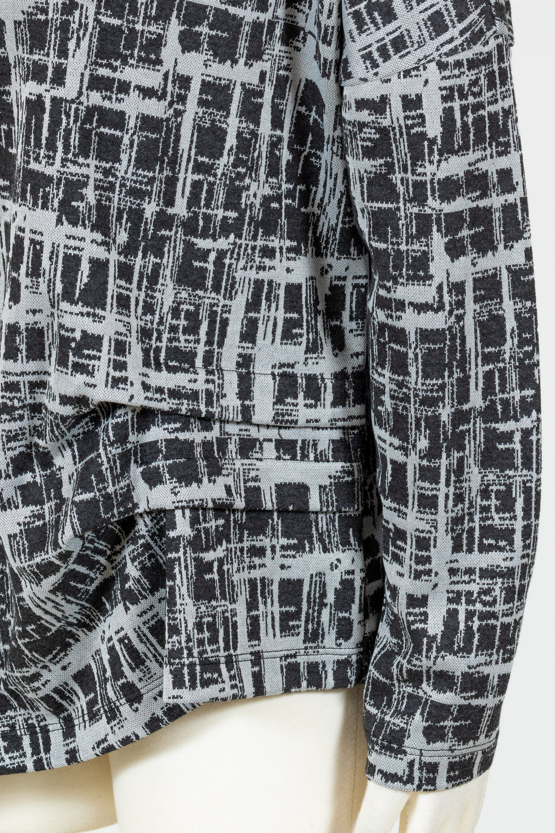 Chalet-Clothing-Dakota-Top-Black-Pattern