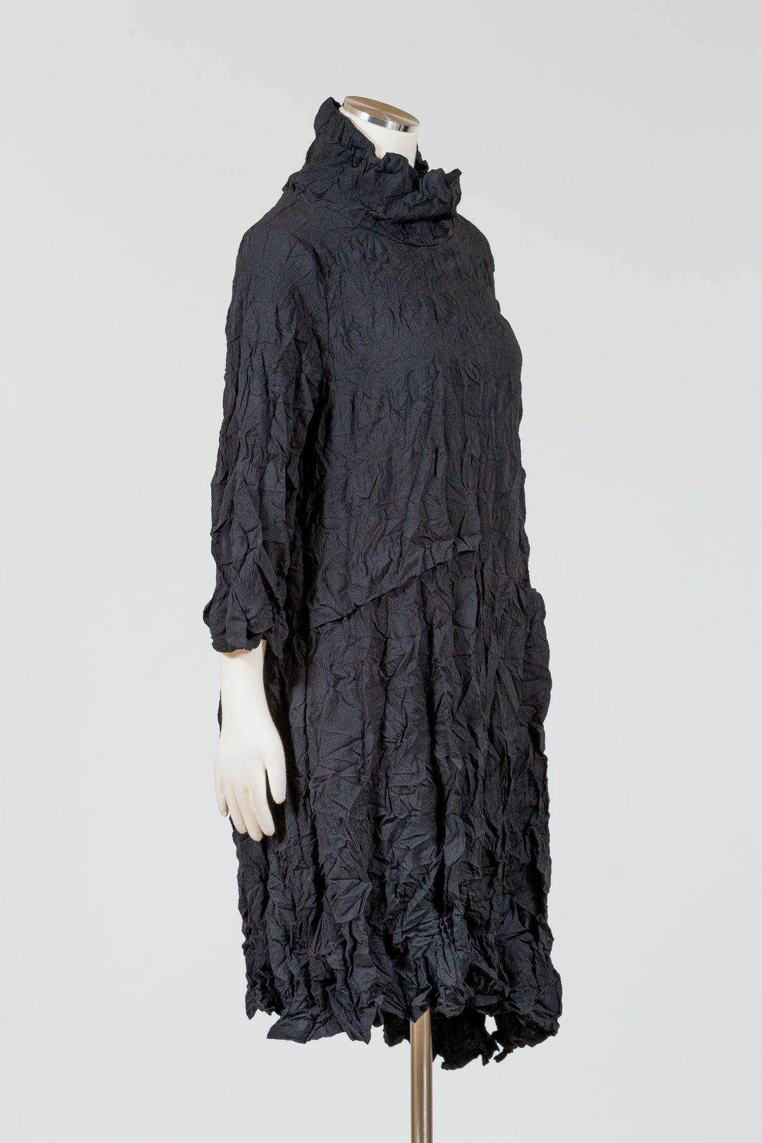 Chalet-Womens-Clothing-Quinn-Dress-Casual-Crinkle-Black