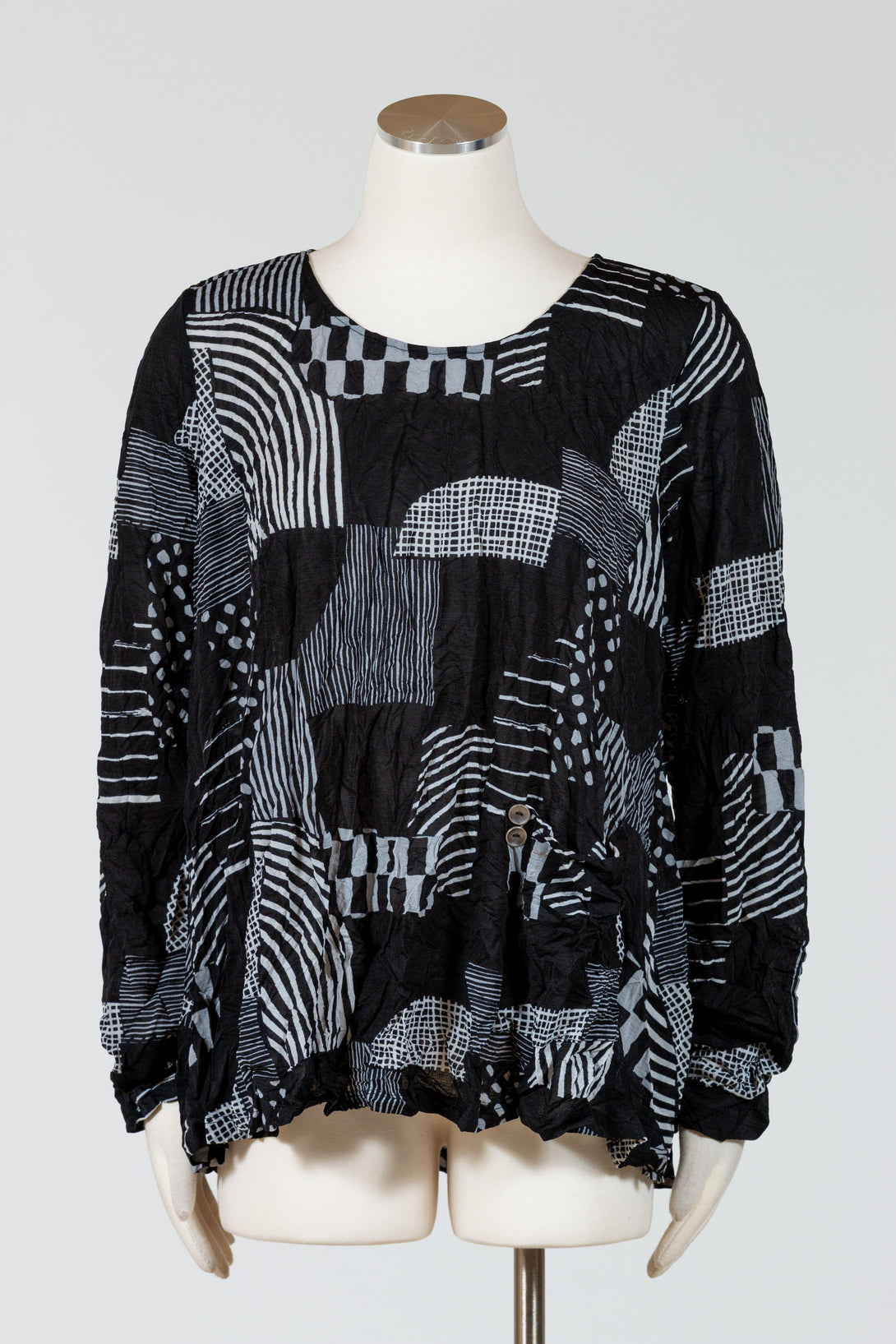 Chalet-Ceci-Womens-Clothing-Gizel-Top-Shirt-Crewneck-Crinkle-Bamboo-Mineral-Black