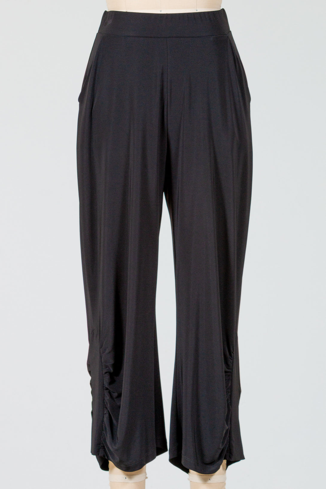 Chalet-Ceci-Womens-Clothing-Nancy-Pant-Black