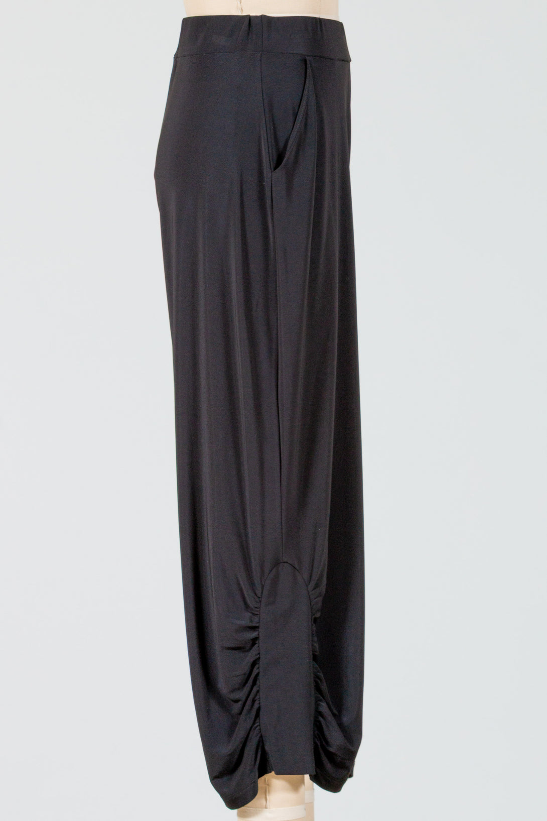 Chalet-Ceci-Womens-Clothing-Nancy-Pant-Black