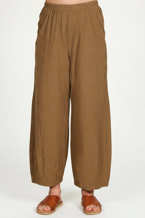 Cropped Pant with Darts