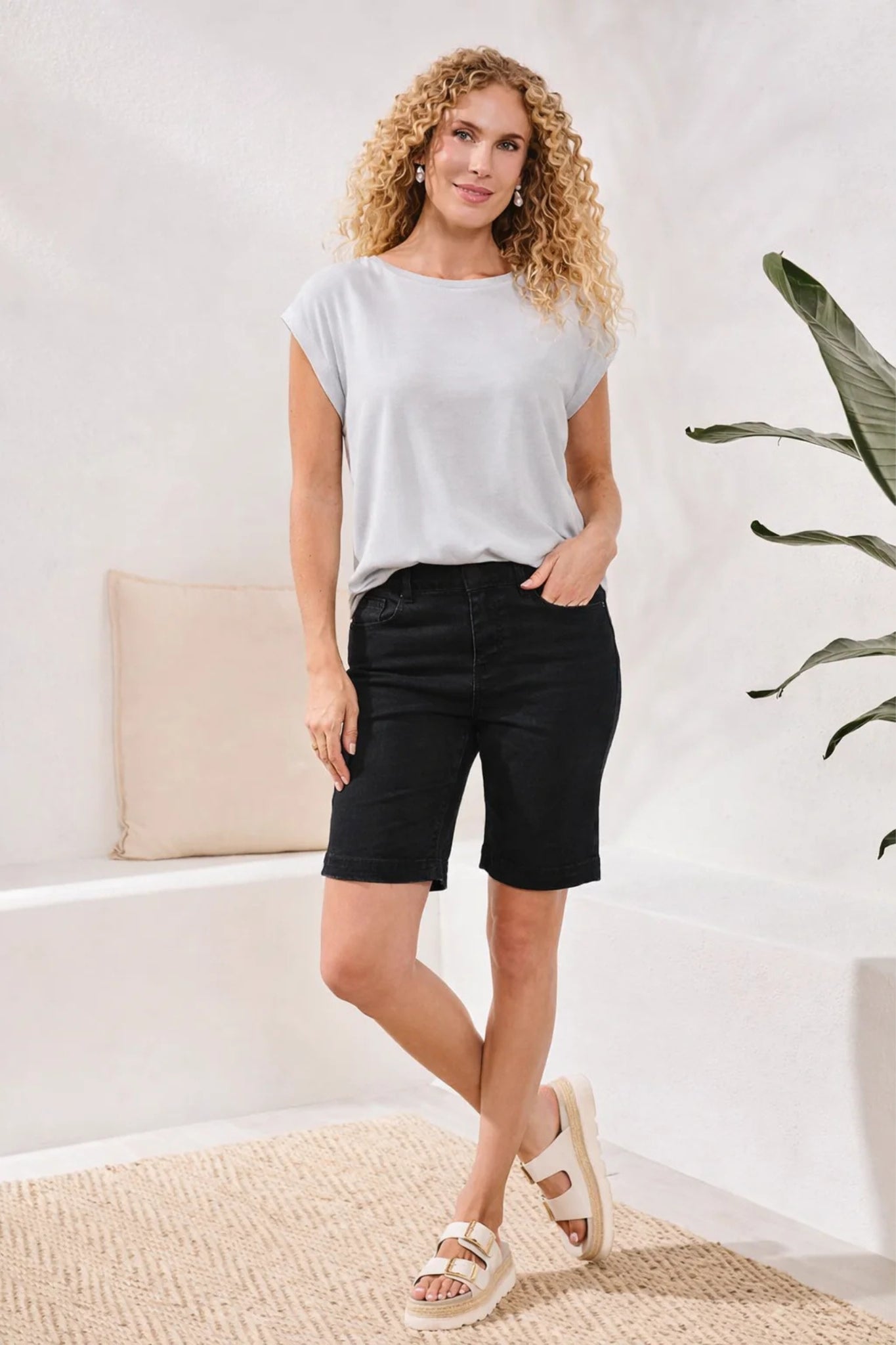 Tribal Audrey Pull-On Black Bermuda Shorts – Ultimate Stretch