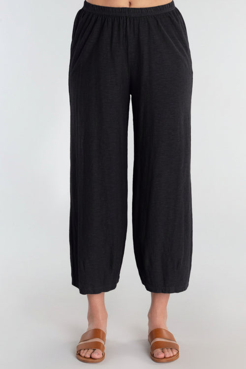 Cropped Pant with Darts